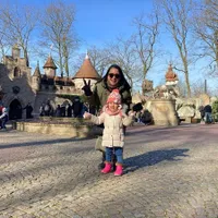 Kini Tinggal di Belanda, Ini 11 Potret Kehidupan Cindy AFI Sekarang - Asyik Momong dan Main Bareng Anak di Taman Bermain