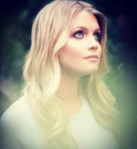 Kitty, Keponakan Cantik & Hot Putri Diana Yang Curi Perhatian