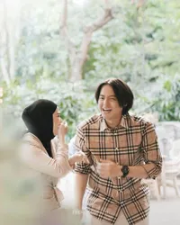 Koleksi Tas Cut Meyriska di Bawah 200 Ribu, Roger Danuarta Ungkap Sang Istri Adalah Wanita yang Bijak