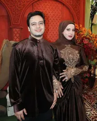 Kompak Berat Badan Turun Hingga 20 Kg, Potret Tasyi Athasyia dan Suami yang Kini Bikin Pangling