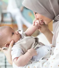 Kompak dan Gemesin Banget, Intip 8 Potret Photoshoot Zaskia Sungkar, Irwansyah dan Baby Ukkasya