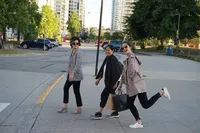 Kompak! Momen Gracia Indri & Ibu Kunjungi Gisela Cindy di Kanada