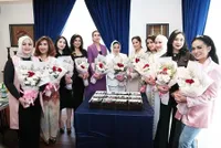 Kompak Pakai Mahkota, Ini 8 Annisa Pohan Saat Kumpul Bareng Circle-nya yang Nggak Kaleng-Kaleng - Ada Kris Dayanti hingga Liliana Tanoe
