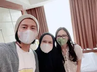 Kondisi Terbaru Cut Meyriska yang Opname Karena Sakit Lambung, Baby Shaquille dan Roger Danuarta Setia Menemani