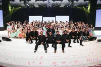 Konser Kelulusan Melody JKT48, Ditandu Keluar Stage Bak Ratu