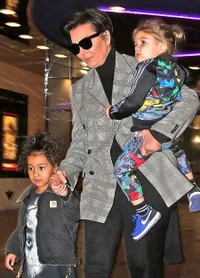Kris Jenner Ajak Cucu-Cucunya ke Bioskop, North West Happy Banget