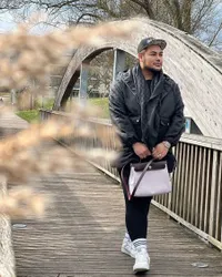 Kumis dan Brewok Makin Lebat, Ini 9 Potret Pesona Ivan Gunawan yang Kini Lebih Tirus - Ganteng Banget dan Maskulin