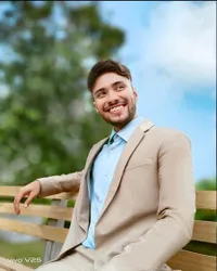 Kumpulan OOTD Refal Hady Pamer Pesona Ganteng, Brewoknya Jadi Ciri Khas Punya Vibe Pria Idaman Masa Kini!