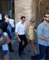 Kunjungi Italia, Hubungan Taylor Swift-Tom Hiddleston Makin Erat