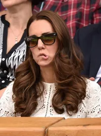 Kate Middleton Pun Bisa Pasang Wajah Gokil Seperti Ini