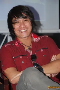 Keith Martin Dirangkul Nagaswara