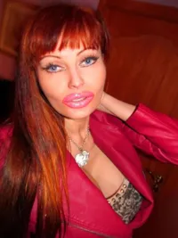 Kenali Victoria Wild - Sex Doll Hidup Penggila Operasi Plastik