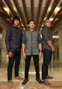 Kesna Kerjakan Lagu Mendiang Chrisye - Versi Beda