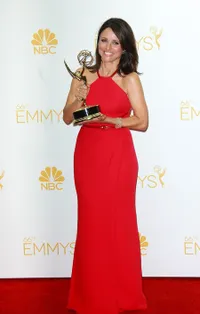 Ketika Ajang Emmy Awards Diserang Pasukan Merah Menyala