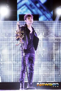 Kim Jaejoong Hujani Konser Dengan Keseksian