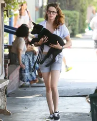 Kompaknya Kristen Stewart Bersama Sahabat Baru