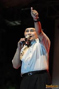Konser Djarum Cokelat Ngabuburit Bareng Iwan Fals