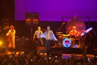 Konser Morrissey di Tennis Indoor Senayan 2