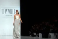 Kontestan Miss Universe Adu Kecantikan Lewat Gaun Malam Seksi