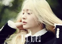 Krystal Jadi Bule Cantik Dengan Rambut Blonde