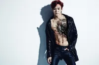 Kulit Member VIXX Mengelupas Menjadi Robot