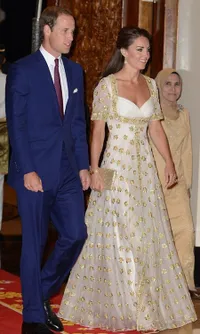 Kunjungi Malaysia - Kate Middleton Tampil Super Anggun