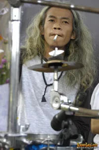 Kunto Hartono 121 Jam Gebuk Drum