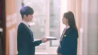 L Infinite & Go Ara Jadi Anak Sekolah - Hakim di 'Miss Hammurabi'