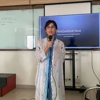 Lahir Dari Orangtua Buddha & Katolik, 10 Potret Dian Sastrowardoyo yang Mantap Pilih Agama Islam - Sempat Jadi Spiritual Tourist