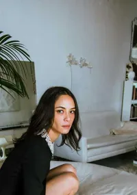 Lama Tidak Terlihat di Televisi Indonesia, Beginilah 7 Potret Mariana Renata yang Pernah Menjalin Asmara dengan Aktor Nicholas Saputra