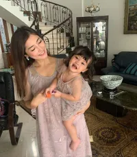 Langganan Peran Antagonis, 8 Potret Harmonis Keluarga Eva Anindita yang Jauh Dari Kabar Miring - Sayang Anak Banget