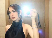 Laura Moane di Pernikahan El Rumi - Syifa Hadju, Cantiknya Mewah Banget