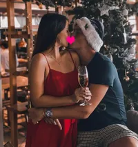 Lebih Muda 14 Tahun dari Mike Lewis, Ini Pesona Hot Janisaa Pradja yang Cantik dan Eksotis