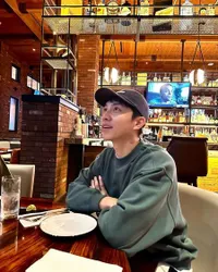 Lee Seung Gi Antar Anak ke Rumah Sakit, Perdana Bagikan Momen Bareng Buah Hati - Donasi Masa Lalu Kembali Disorot