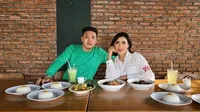 Lepas Hijab dan Sempat Mengaku Ikhlas Dipoligami, 10 Potret Rey Utami yang Dulu Pernah Nyaris Diceraikan oleh Pablo Benua - Kini Malah Makin Mesra 