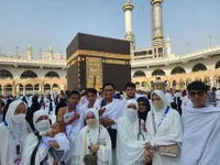 Lesti Cabut Laporan KDRT Rizky Billar, Ini Postingan Terbaru IG Ayah Kejora Tunjukkan Momen Ibadah Umrah Bareng Keluarga
