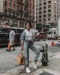 Liburan Andien & Kawa ke Amerika, Saingan Foto OOTD di Sudut Kota