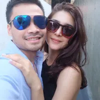 Liburan Bareng Suami, Nabila Syakieb Unggah Foto Ciuman Mesra