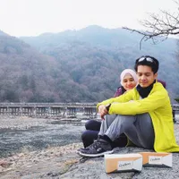 Liburan Dimas Seto - Dhini Aminarti, Antara Romantis & Kedinginan