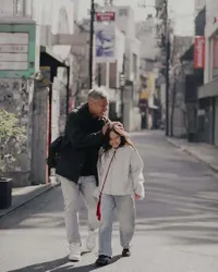 Liburan Gading Marten dan Gempi, Seru Jelajahi Jalanan Jepang