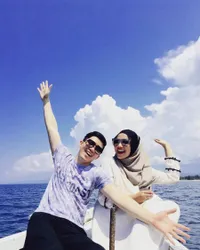 Liburan Irwansyah - Zaskia Sungkar di Gili Trawangan, Seru Abis!