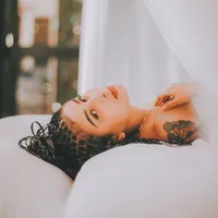 Liburan ke Bali, Awkarin Pamer Rambut Cornrow - Body Goals!