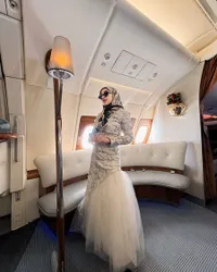 Liburan ke Eropa, 8 Potret Bella Shofie Kompak Bareng Anak Sambung - Outfit Heboh di Pesawat Jadi Sorotan