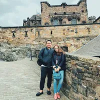 Liburan ke London, Momo Geisha Ajak Suami Nonton Disney Show!