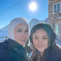 Liburan ke Turki, 8 Potret Penampilan Tiara Savitri Anak Mulan Jameela yang Curi Perhatian - Makin Cantik Mirip Sang Mama