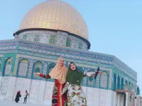 Liburan Ria Ricis di Palestina, Main Unta - Kunjungi Laut Mati