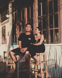 Liburan Romantis Fendy Chow & Stella, Nikmati Indahnya Pulau Bali