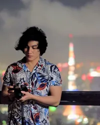 Liburan Vino G Bastian ke Jepang, Hunting Foto - Belajar Kesenian