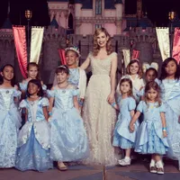Lily James, Pesona Kecantikan Cinderella di Dunia Nyata