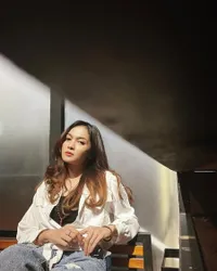 Lindi Fitriyana Calon Istri Virgoun, Pemain Sinetron dan Penyanyi